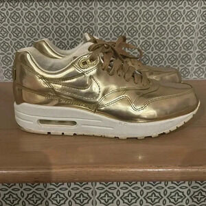 NIKE Air Max 1 Liquid Gold Limited Edition Size 6